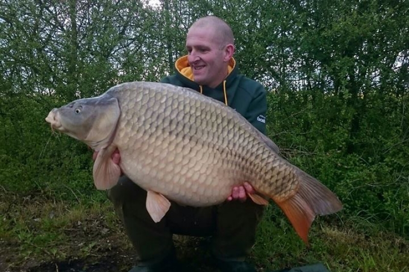 Mike Dixon: 44lb