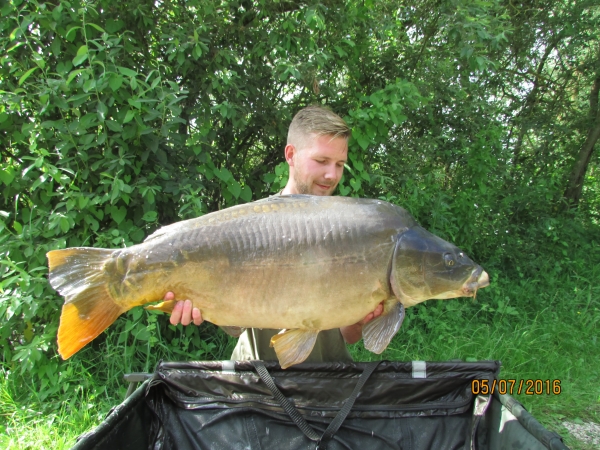 Matt Walker: 42lb