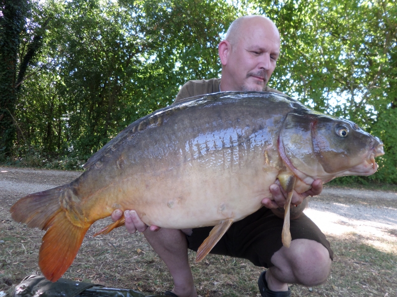 Carl Ashwin: 33lb