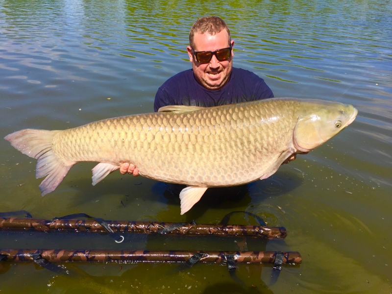 Colin Robertson: 52lb