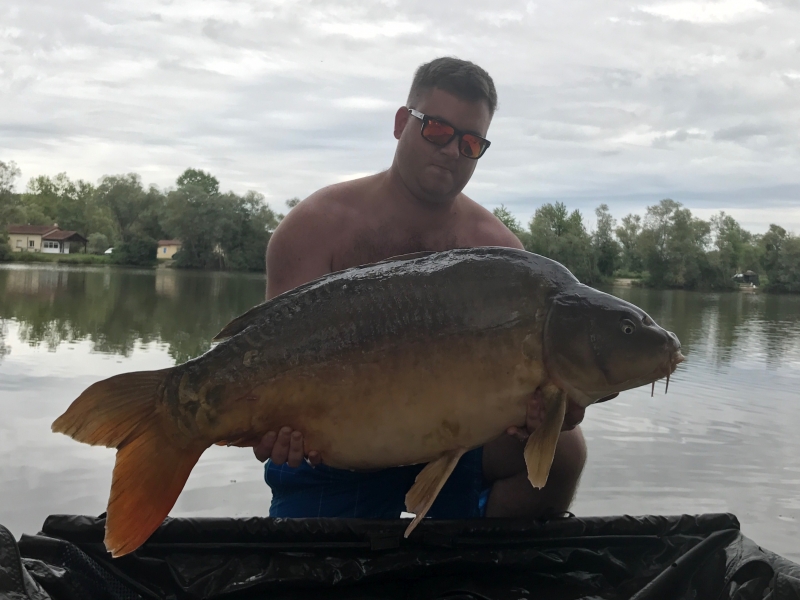 Dan Ford: 42lb