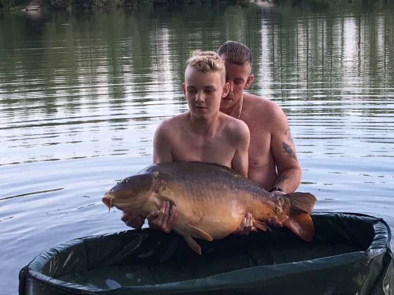 John and Dillon Neave: 42lb