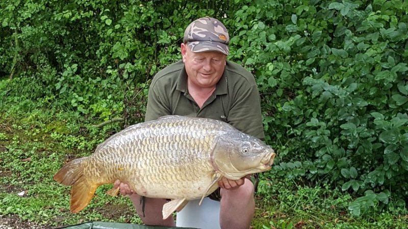 Adrian Carnell: 44lb