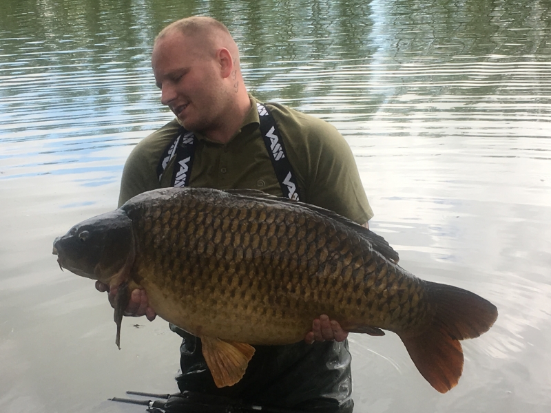 Simon Huttleworth 48lb common