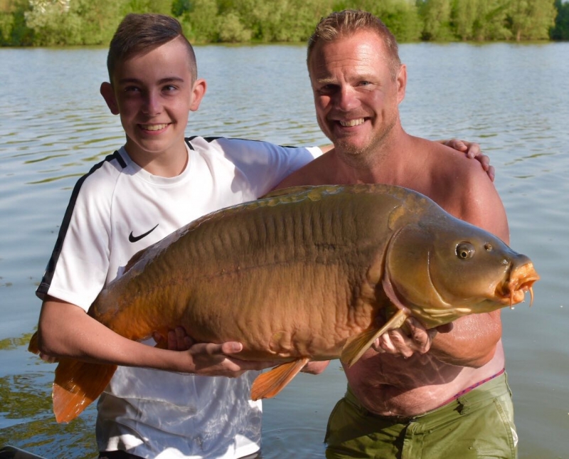 Thomas Harvey PB 40lb 8oz