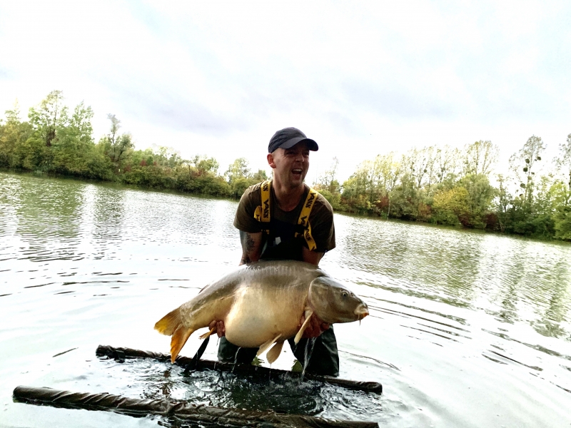 Wayne McCartney 52lb 8oz